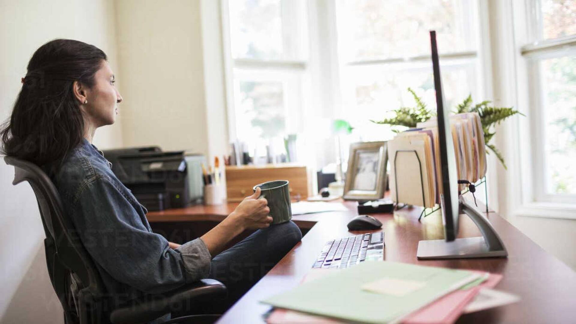 Pause Singkat di Meja Kerja